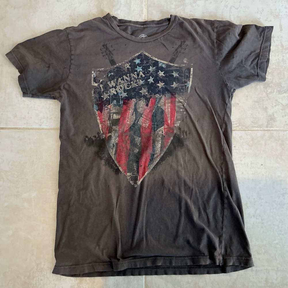 VTG‎ Hybrid Mens M Graphic T-shirt Thrashed Faded Torn Distressed Wanna Rock